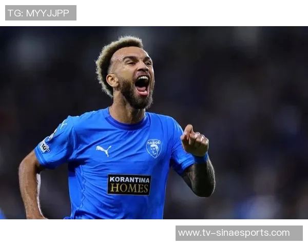 帕福斯足球俱乐部成立于2014年其队徽象征抗英民族英雄精神