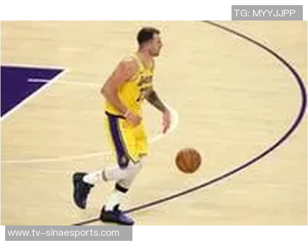 东契奇谈防守进步强调与队友沟通与参与的重要性